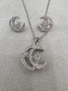 Fashionable, versatile, individualistic, trendy and exquisite chain details Picture